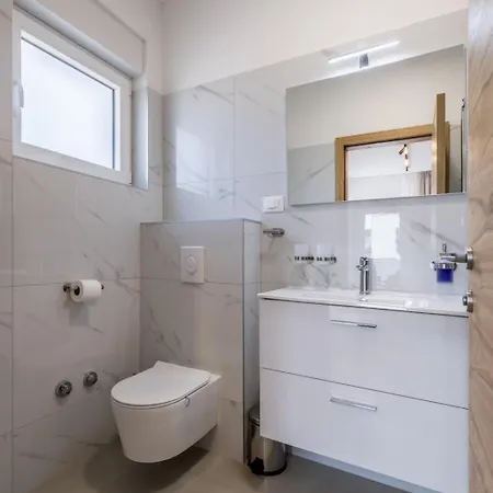 别墅 Luxury With A Swimming Pool - 25085 *