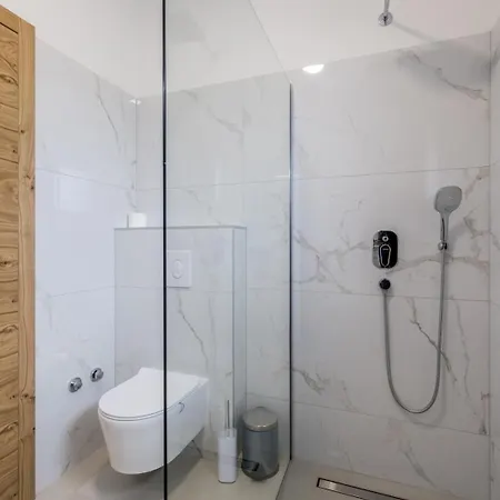 Luxury With A Swimming Pool - 25085 * 沃迪切