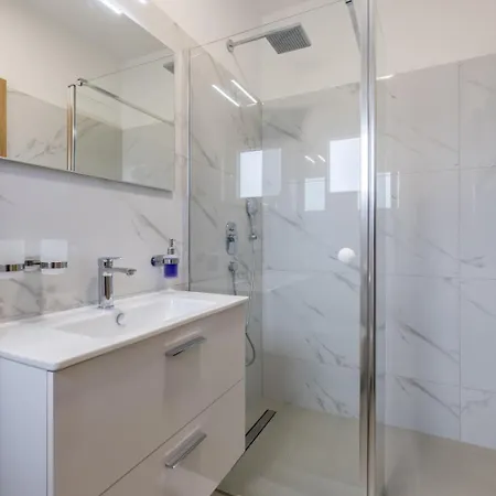 Luxury With A Swimming Pool - 25085 Vila Vodice
