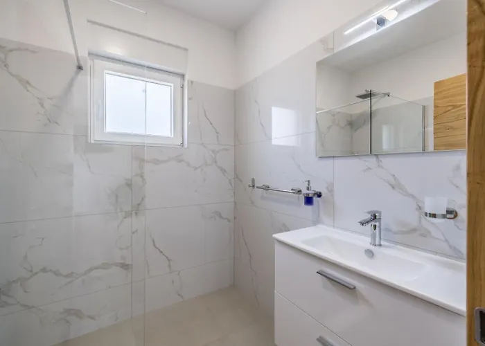 别墅 Luxury With A Swimming Pool - 25085 *