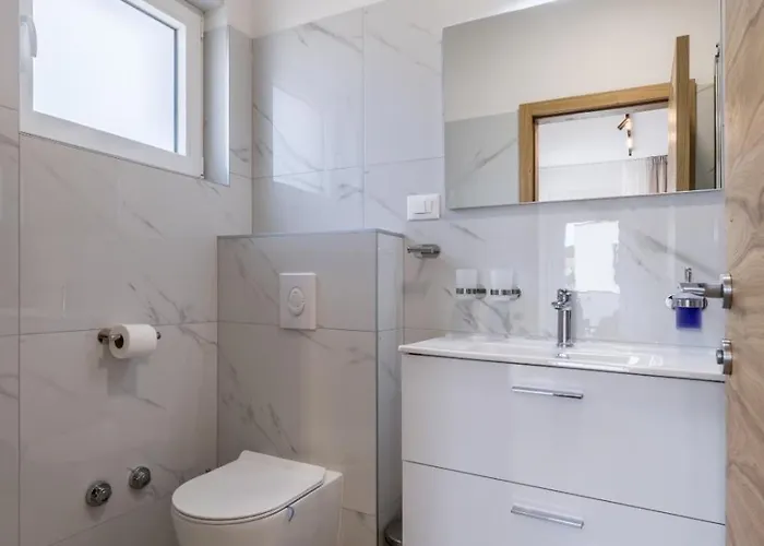 别墅 Luxury With A Swimming Pool - 25085 *