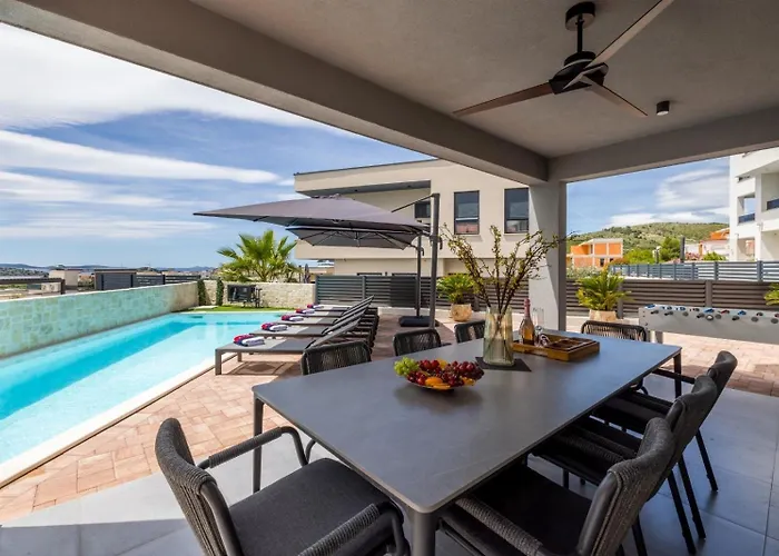 Luxury With A Swimming Pool - 25085 Villa Vodice