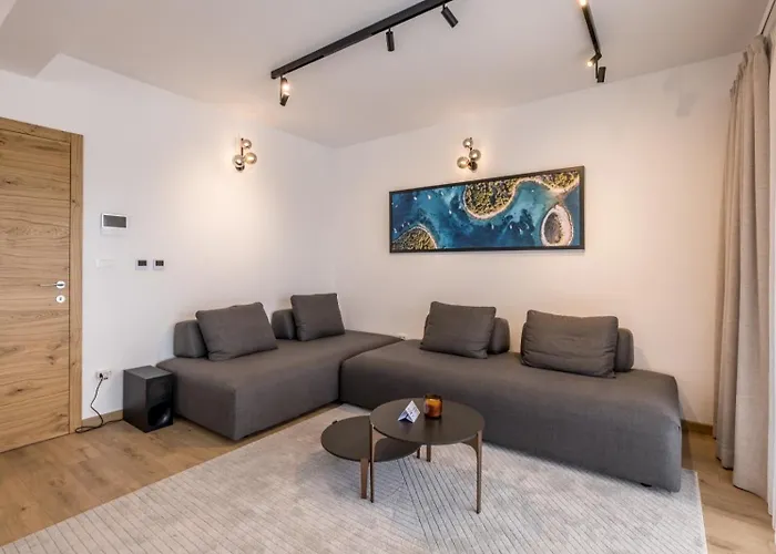 Luxury With A Swimming Pool - 25085 Villa